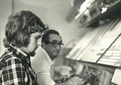 Tomás Vidriales en el Centro de Control de Canarias en 1975